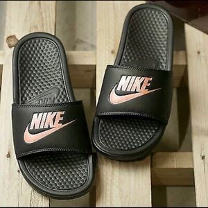 Nike Women Slide